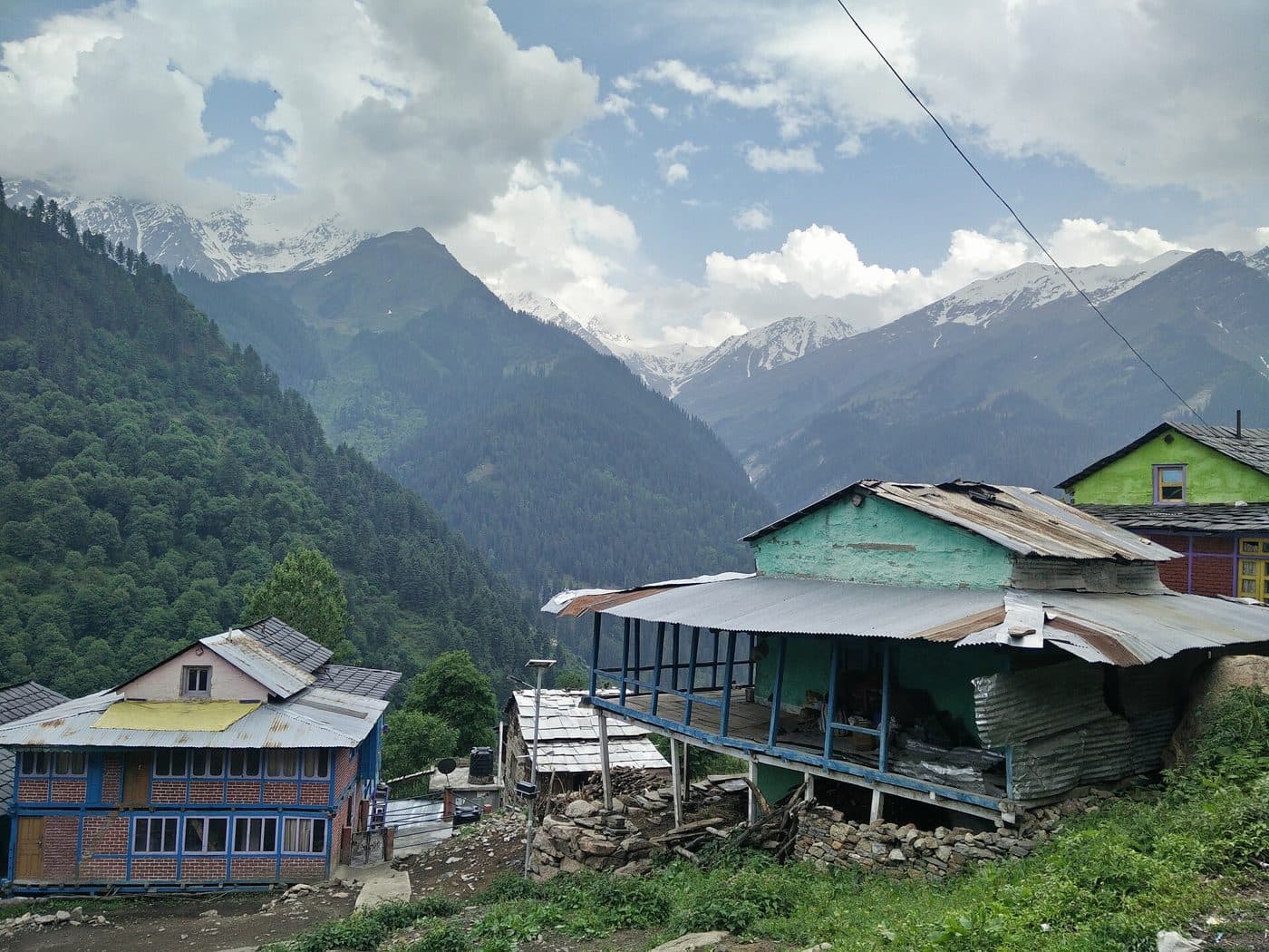 Tosh village above the Parvati valley