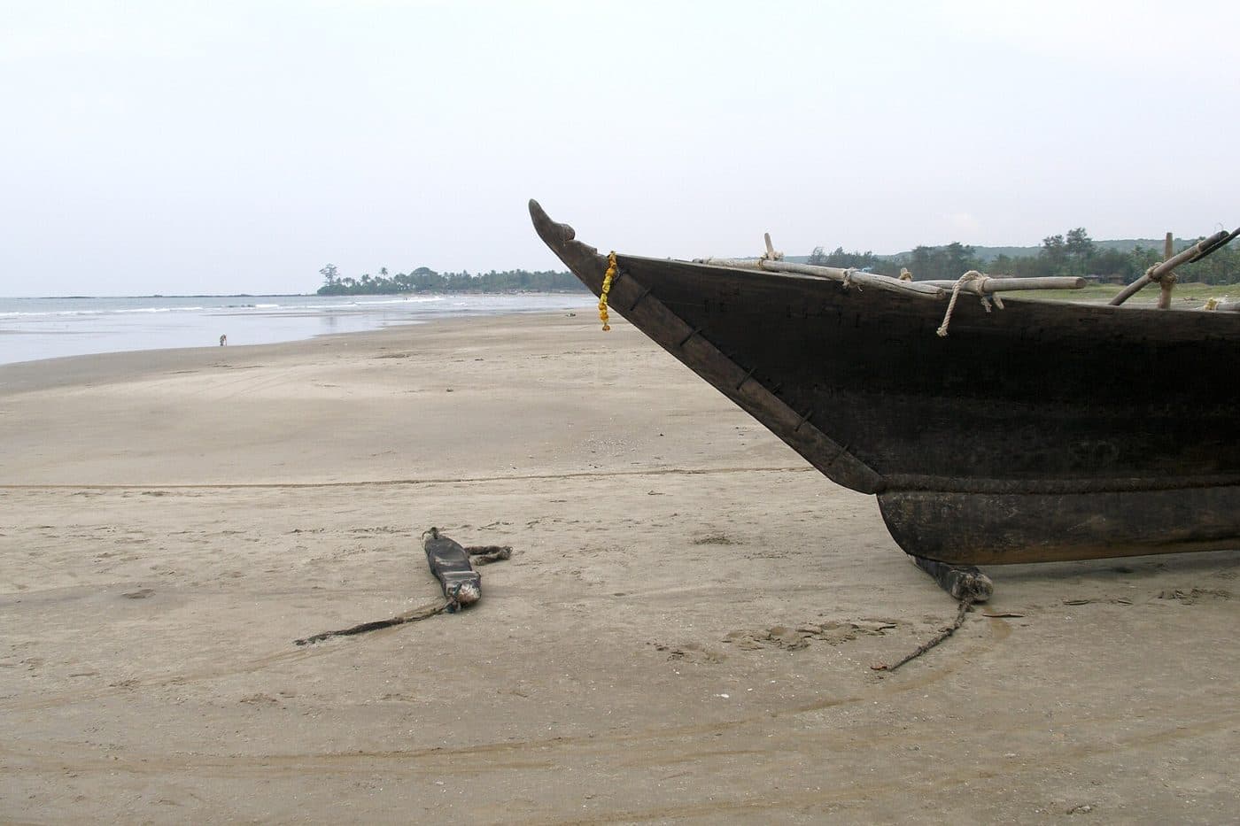 Fishing boats pulled up on Morjim beach